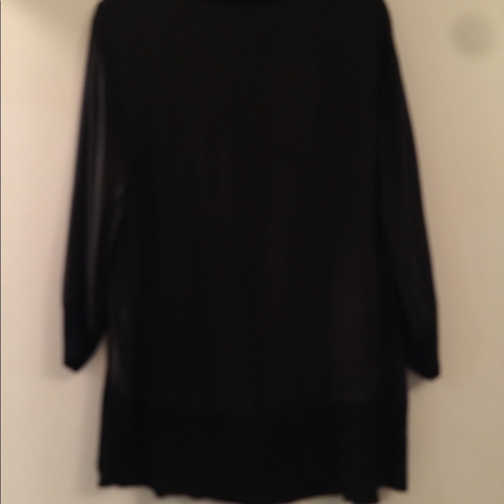 Beautiful R + A silk top - Picture 6 of 6